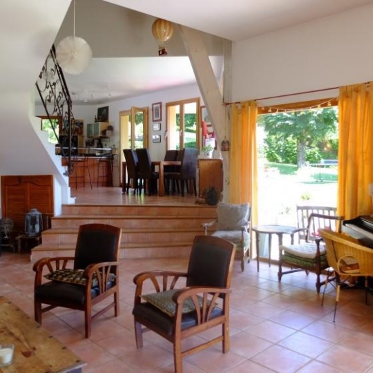  NEMOZ IMMOBILIER : House | TALLOIRES (74290) | 270 m2 | 3 500 € 