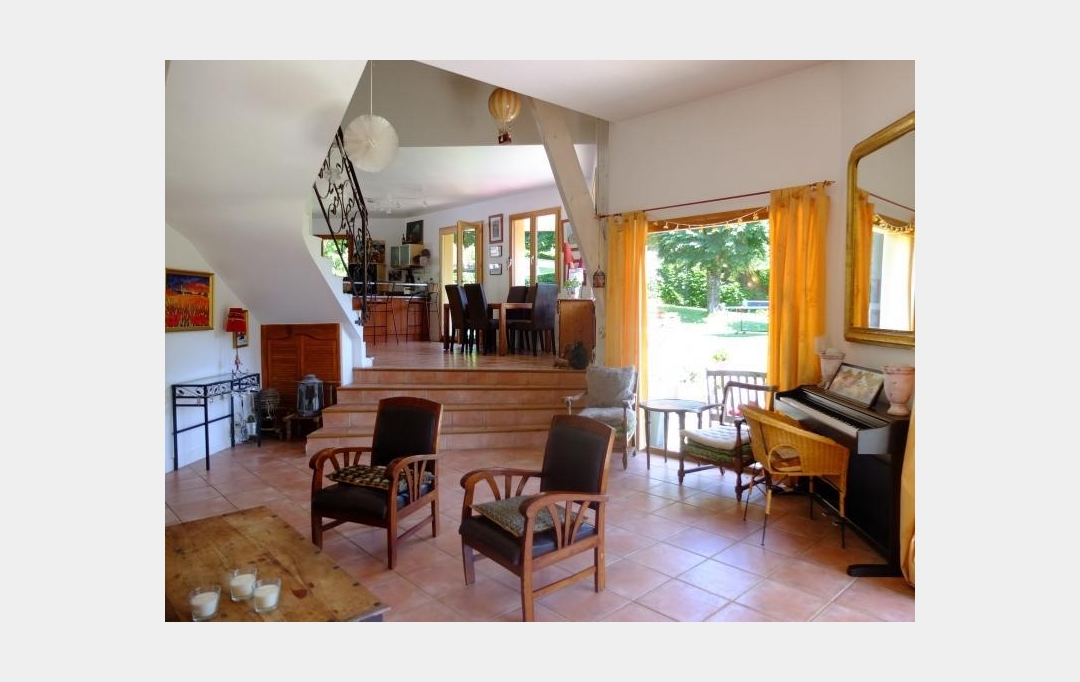 NEMOZ IMMOBILIER : Maison / Villa | TALLOIRES (74290) | 270 m2 | 3 500 € 