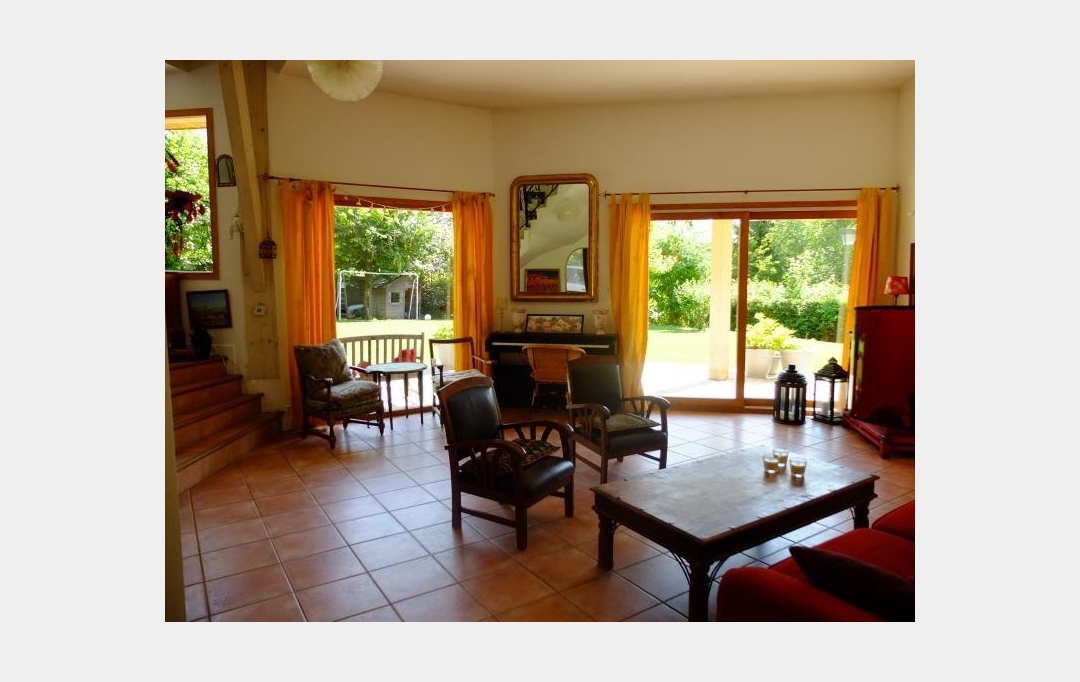 NEMOZ IMMOBILIER : Maison / Villa | TALLOIRES (74290) | 270 m2 | 3 500 € 