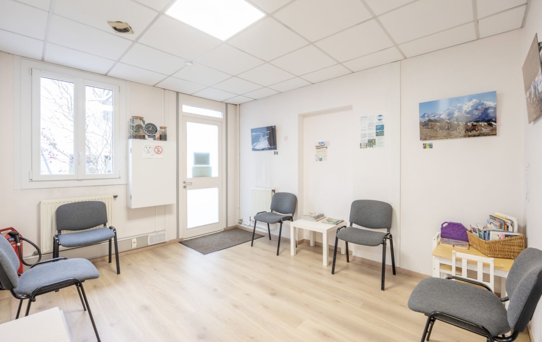 PARIS ANNECY l'Agence immobiliere : Office | FRANGY (74270) | 110 m2 | 316 500 &euro; 