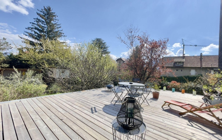 Maison MENTHON-SAINT-BERNARD 180 m2 1 480 000 € Maison MENTHON-SAINT-BERNARD 180 m2 1 480 000 €