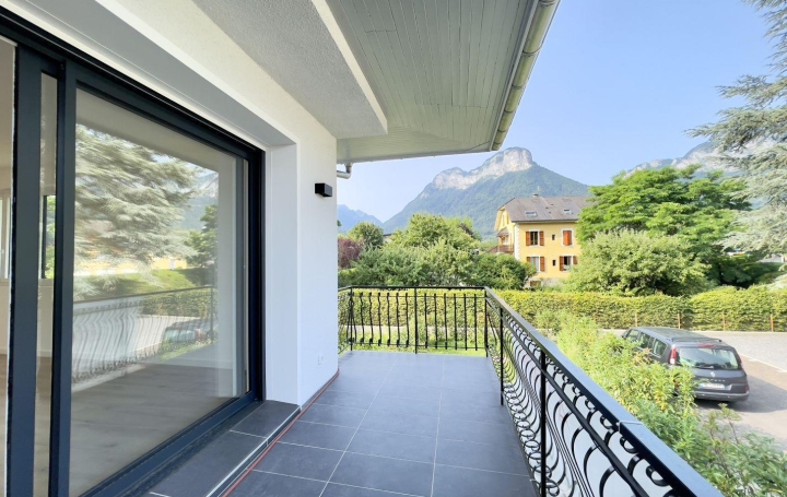 Appartement P4 DOUSSARD 87 m2 426 000 € Appartement P4 DOUSSARD 87 m2 426 000 €